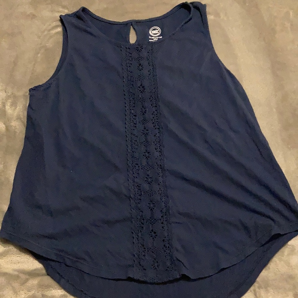 navy t-shirt
